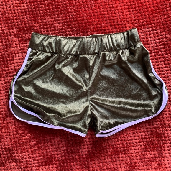 Olive/army green velvet short set - Picture 2 of 2